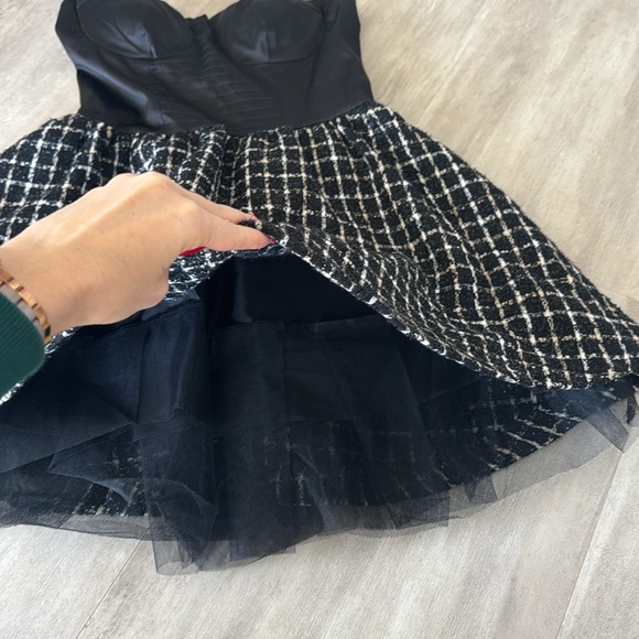 Cute Holiday/Date/Prom Dress - Picture 4 of 7